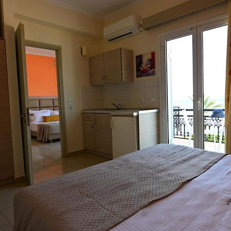 Nadia'S Studios & Apartments In Argasi, Sea-View Luaran gambar