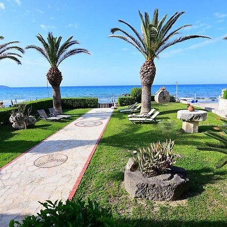 Nadia'S Studios & Apartments In Argasi, Sea-View Luaran gambar