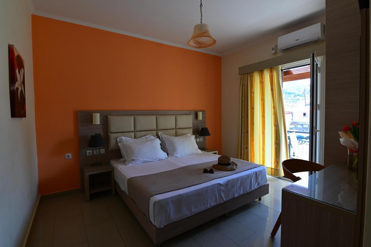 Nadia'S Studios & Apartments In Argasi, Sea-View Luaran gambar