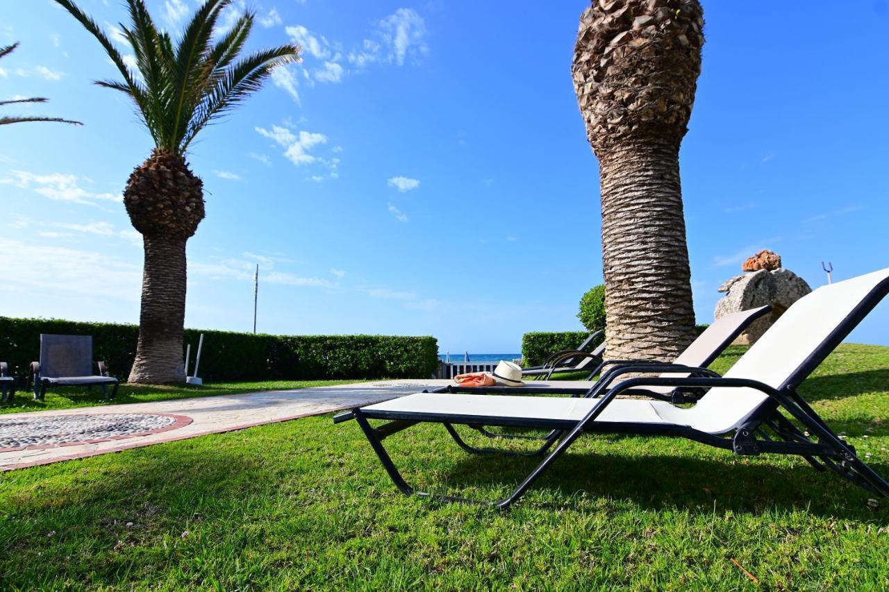 Nadia'S Studios & Apartments In Argasi, Sea-View Luaran gambar