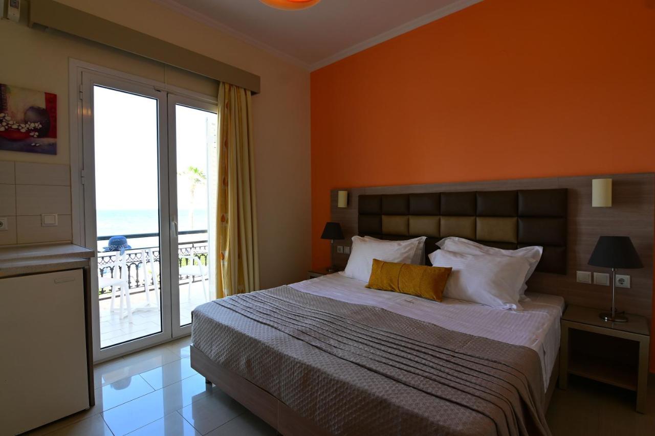 Nadia'S Studios & Apartments In Argasi, Sea-View Luaran gambar