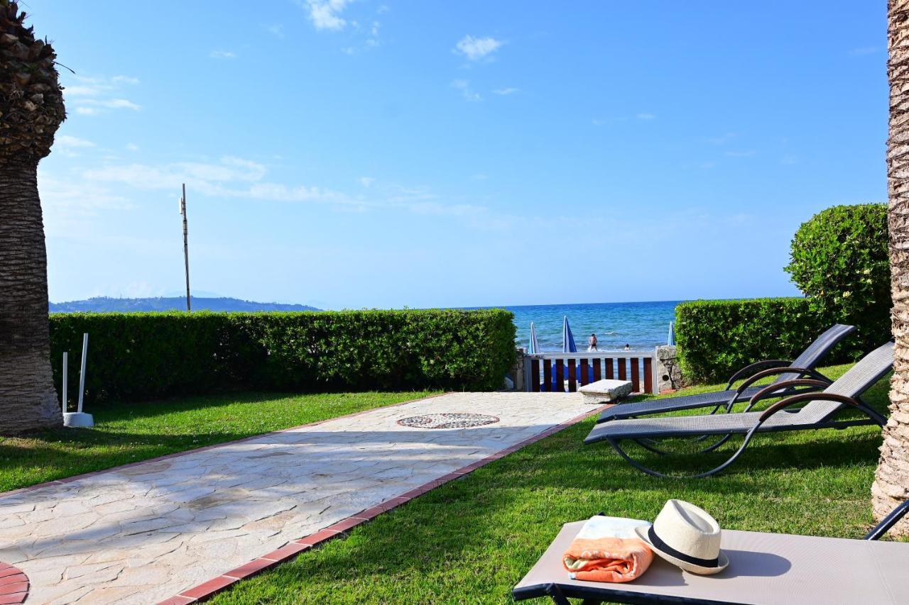 Nadia'S Studios & Apartments In Argasi, Sea-View Luaran gambar